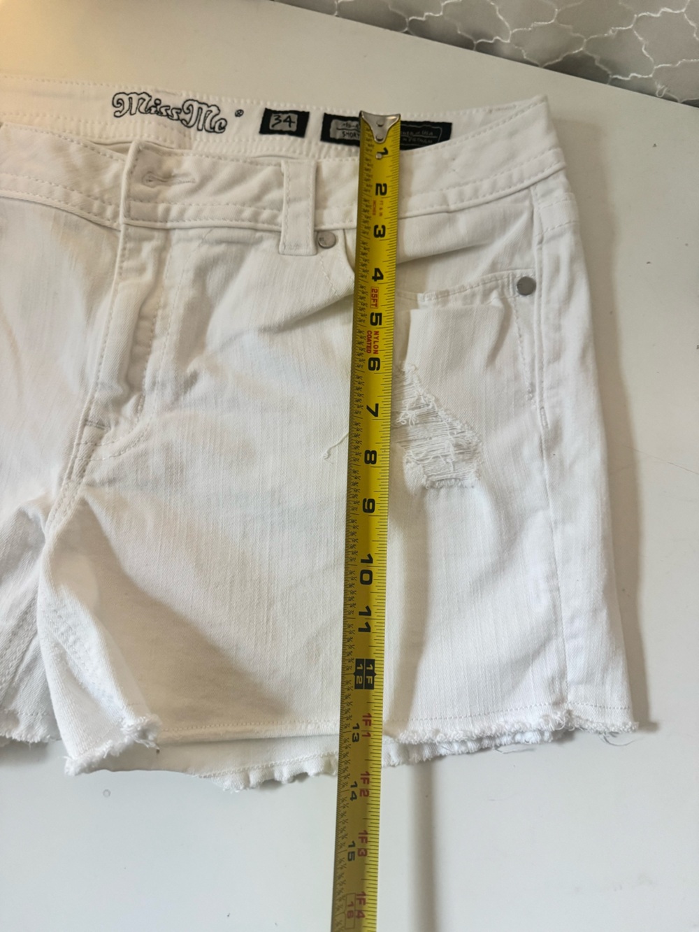 Miss Me Mid-Rise Stretch Short Size 34 - Picture 13 of 15